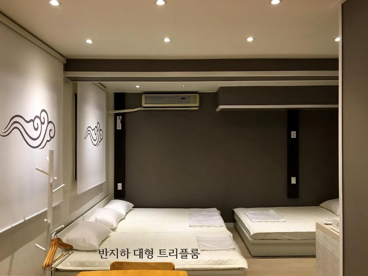 Mini Hotel Insa Seoul 2*,