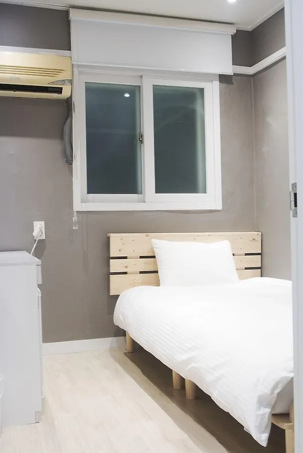 Mini Hotel Insa Seoul 2*,